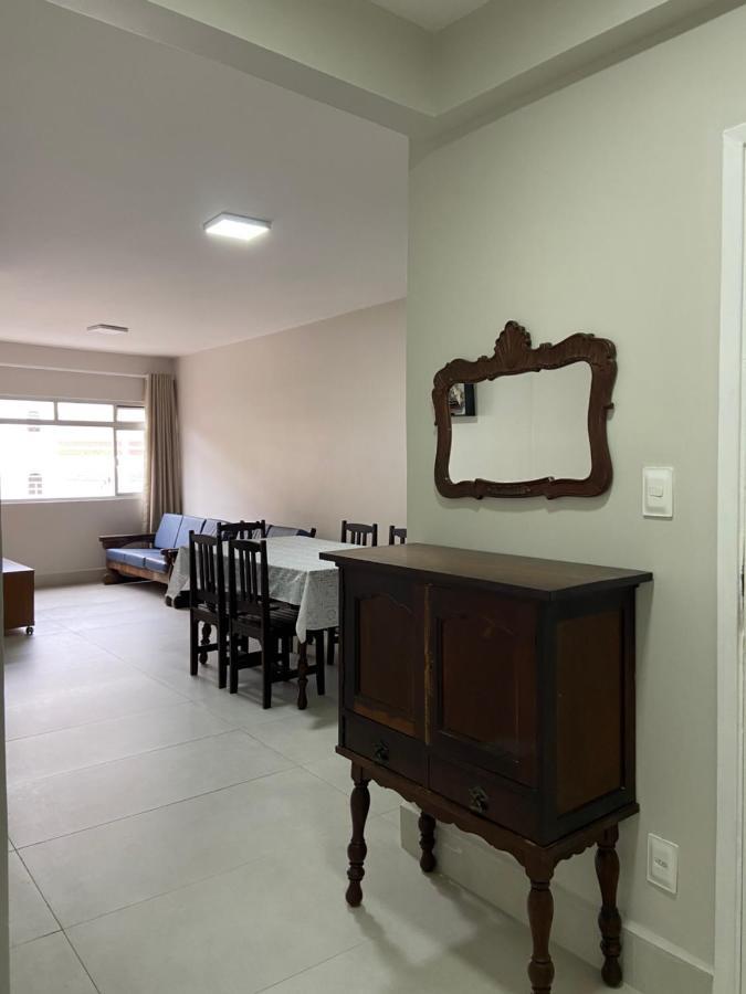 Apto Enseada 4 Quartos Com Wifi Apartamento